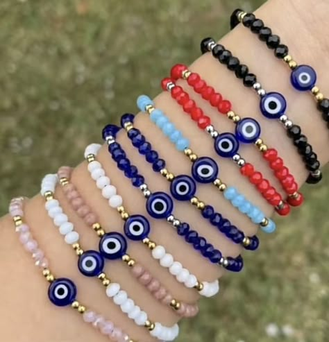 Evil Eye Bracelet Diy, Body Jewelry Diy, قلادات متدلية, Girly Bracelets, Braided Bracelet Diy, Crystal Bead Jewelry, Eye Bracelets, Beads Craft Jewelry, Wrist Jewelry