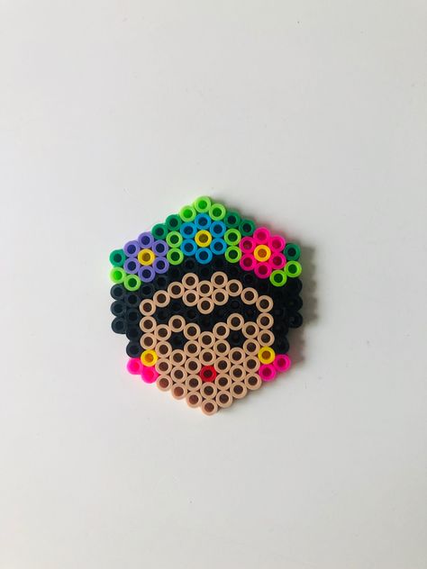 Mexican Perler Bead Patterns, Wednesday Hama Beads, Hexagon Perler Bead Patterns, Frida Kahlo Perler Beads, Merida Perler Beads, Mona Lisa Perler Beads, Mini Hama Beads, Pony Bead Projects, Perler Creations