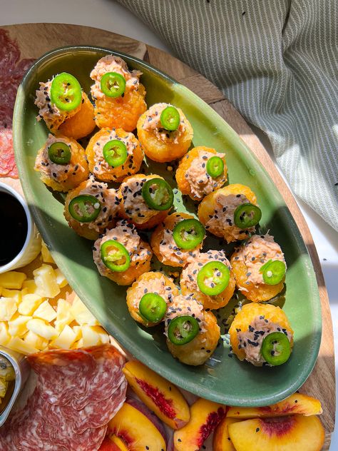 Spicy Tuna Crispy Rice Balls Winter Salad Dressing, Bacon Cheddar Puffs, Tuna Balls, Tuna Crispy Rice, Tapas Board, Rice Fried, Sushi Recipe, Canned Fish, Pan Seared Steak