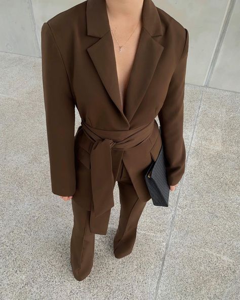 Brown Professional Outfit, Because Of Alice, Professional Outfit, Nude Outfits, Artsy Outfit, Hijab Styles, Graduation Outfit, Causual Outfits, Professional Outfits