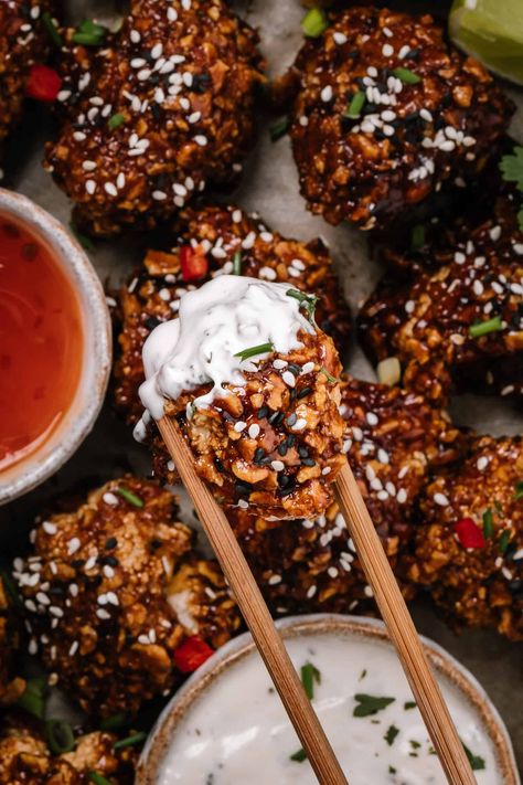 Teriyaki Veggies, Teriyaki Cauliflower, Crunchy Food, Cauliflower Wings, Cauliflower Bites, All Talk, Gluten Free Snacks, Wing Recipes, Tortilla Chips