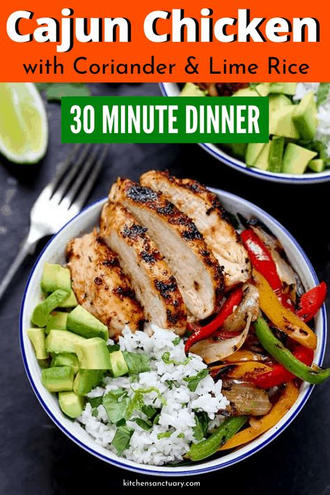 This Cajun Chicken with Coriander and Lime Rice is packed with juicy griddled Cajun chicken with veggies and rice – ready in 30 minutes!#nourishbowl #cajunchicken #chickensalad #bowlfood Sandwich Vegetarian, Wraps Recipes Easy, Vegetarian Wraps, Wraps Recipes Healthy, Healthy Summer Dinner Recipes, Menu Sarapan Sehat, Resep Pasta, 500 Calorie, Resep Salad