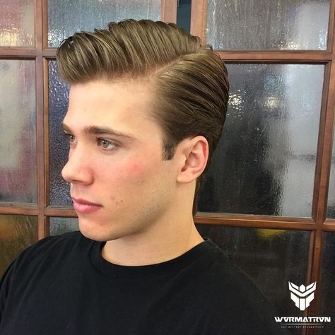 Medium Length Side Part, Best Haircut For Men, New Hairstyles For Men, Classic Mens Haircut, Short Textured Hair, Cool Hair Designs, Classic Haircut, Wavy Hairstyles Medium, Haircut For Men