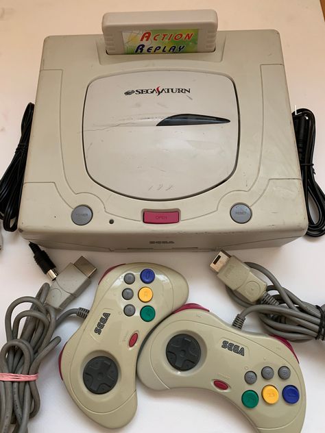 Old Game Consoles, Gamecube Games, Custom Consoles, Retro Gadgets, Sega Saturn, Video Game Systems, Vintage Video Games, Gaming Station, Game System