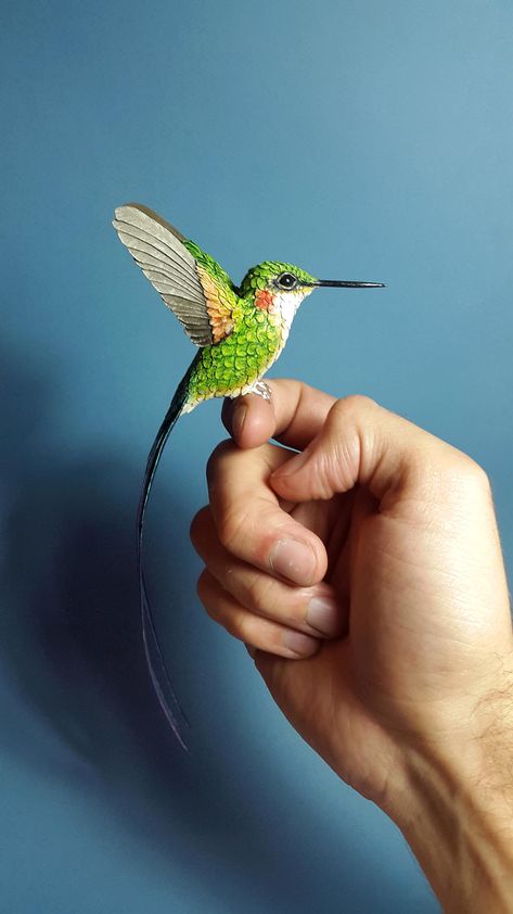 Wood Hummingbird, Art Papercraft, Bird Sculptures, Paper Mache Animals, Paper Art Sculpture, Peacock Wall Art, Paper Carving, Desain Quilling, Cardboard Sculpture