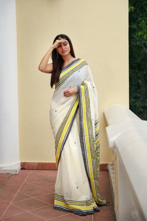 Do you know, besides comfort, what extra benefit you get when you drape a khadi saree? Thousands of blessings from the weavers and intricate love of their creations. Deck your wardrobe with this masterpiece. Khadi Saree Look, Unique Sarees, Dress Designs For Stitching, Khadi Cotton Saree, Khadi Saree, Cotton Saree Designs, Saree Dress, Dress Designs, Cotton Saree