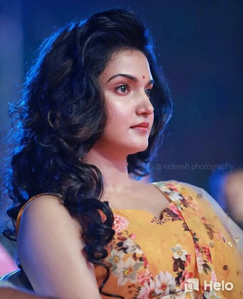 Honey Rose, Beautiful Gif, Kerala, Honey, Wonder Woman, Actresses, On Instagram, Instagram