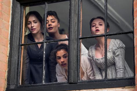 First Look: Dakota Johnson’s ‘Persuasion’ Is a Stylish, Subversive New Take on Jane Austen | Vogue Persuasion Movie, Henry Golding, Ryan Phillippe, Netflix Stranger Things, Cia Agent, Zelda Fitzgerald, Persuasion Jane Austen, Joe Russo, Film Netflix