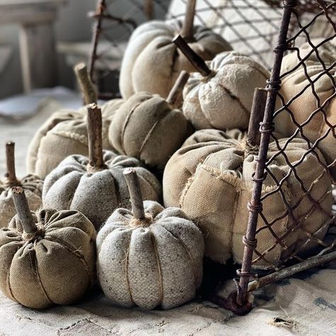 Drop Cloth Pumpkins, Craft Cafe, Sewing Decor, Vintage Grain Sack, Autumn Craft, Flea Market Decorating, Fall Sewing, Pumpkin Stem, Cafe Ideas