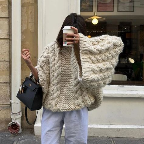 Margot Vintage Oversized Cable Knit Sweaters Chunky Sweater Fall, Oversized Sweaters For Women, Fall Knitted Sweaters, Oversize Sweater Outfit, Big Sweater Outfit, Vintage Knitted Sweater, Sweater Cardigan Outfit, Cable Knitwear, Oversized Sweater Outfit