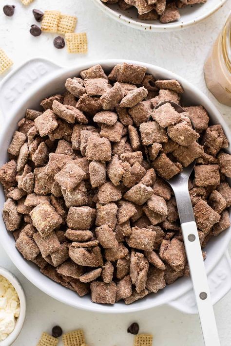 Protein Puppy Chow - Fit Foodie Finds Protein Puppy Chow, Muddy Buddies Recipe, Fit Foodie Finds, Puppy Chow Recipes, High Protein Desserts, Chex Mix Recipes, Protein Packed Snacks, Muddy Buddies, Protein Treats