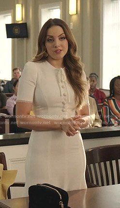 Dynasty Outfits, Fallon Carrington, Dynasty Clothing, Gossip Girl Outfits, Chica Cool, Elizabeth Gillies, Tv Show Outfits, Tie Neck Dress, Jennifer Behr