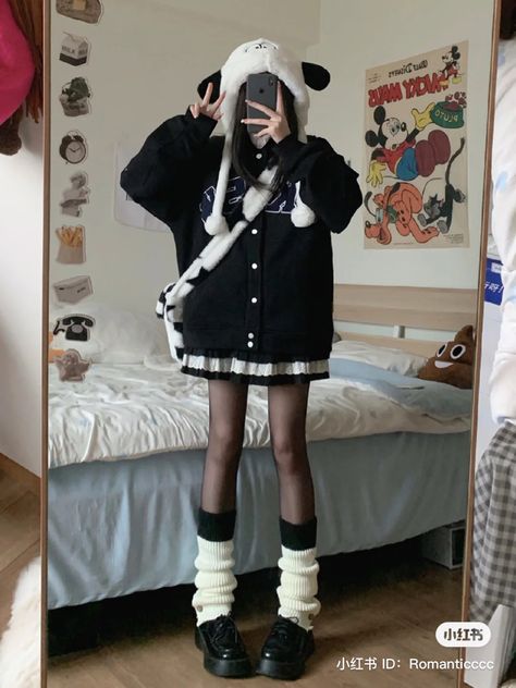 Kawaiicore Outfit Black, Casual Dark Outfit, Black Kawaii Outfits, Dark Kawaii Outfits, Sanrio Outfits, Cute Kawaii Outfits, Black Kawaii, Fire Clothes, Kawaii Outfit Ideas