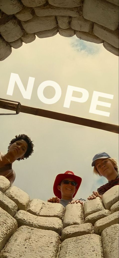 wallpaper of nope photo from well Us Wallpaper Movie, Jordan Peele Wallpaper, Nope Movie Aesthetic, Nope Movie Wallpaper, Black People Wallpaper, Nope Movie Poster, Nope Jordan Peele, Nope Movie, People Wallpaper