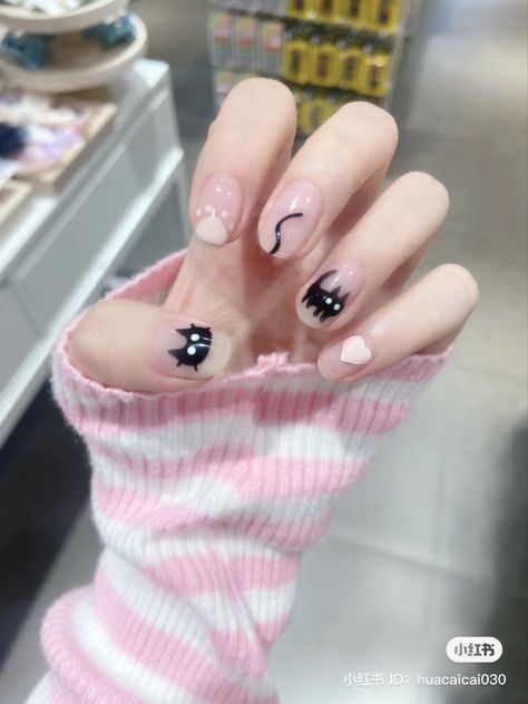 Kawaii Press On Nails Short, Acrylic Nails Cat Design, Simple Cat Nail Designs, Nail Cat Design, Cute Core Nails, Cat French Tip Nails, Nail Ideas Cat, Cat Nails Short, Cat Nail Designs Cute