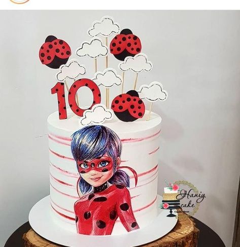 Miraculous Ladybug Party, Ladybug Cakes, Cake Designs For Kids, 8th Birthday Cake, Ladybug Cake, Ladybug Girl, Pj Masks Birthday Party, 2nd Birthday Party For Girl, Unicorn Birthday Party Decorations