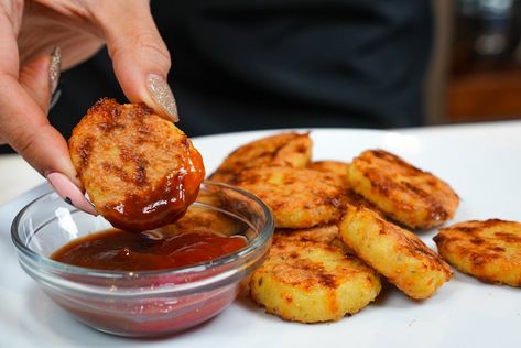 3 Ingredient Chicken Nuggets, 3 Ingredient Chicken, Low Carb Love, Baked Chicken Nuggets, Sugar Free Ketchup, Chicken Nugget Recipes, Keto Recipes Dinner, Low Carb Chicken, Canned Chicken