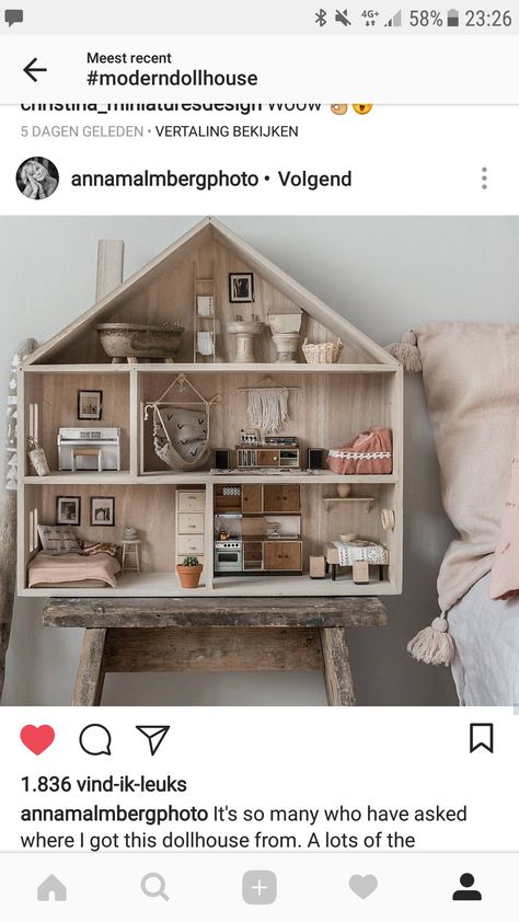 Boho Dollhouse, Barbie House Furniture, Doll Furniture Diy, Doll House Plans, Doll House Crafts, Dollhouse Projects, Dollhouse Miniatures Diy, Modern Dollhouse, Miniature Diy