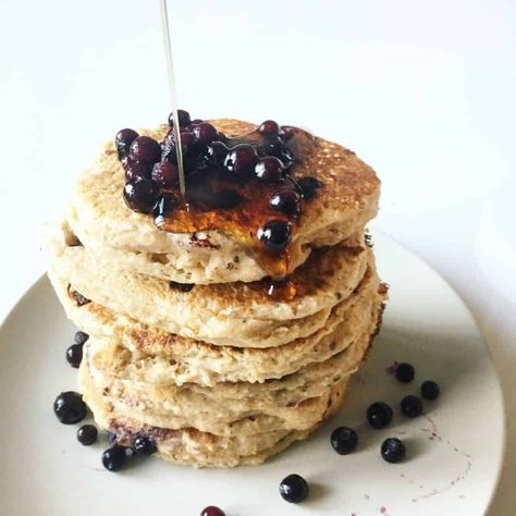 Sunday morning pancakes, anyone?! Flourless, gluten free, and oh so fluffy. Fluffy Blueberry Pancakes, Pancakes Gluten Free, Berry Pancakes, Blueberry Oat, Oat Pancakes, Healthy Blueberry, Vegan Pancakes, Blueberry Pancakes, Pancakes Healthy