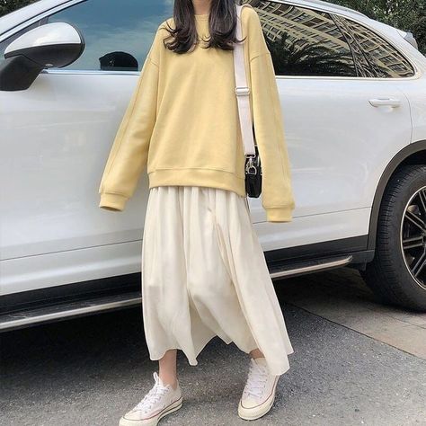 Long Skirt Outfits Korean, Long Skirt Fashion, Plain Sweatshirt, Long Skirt Outfits, Korean Casual Outfits, Korean Girl Fashion, Fashion Attire, Hijabi Fashion, Modest Fashion Outfits