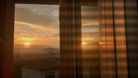 Early morning window view #sunrise #mountains Morning Aesthetic Wallpaper Laptop, Early Morning Aesthetic Window, Morning Sunrise Aesthetic Window, Sunrise Header, Morning Window View, Morning Window, Sunrise Window, Playlist Icons, Sunrise Tattoo