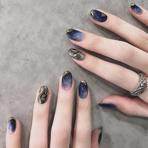 Navy Nails, Fake Nails Designs, Trending Nails, Elegant Nail Art, Hippie Nails, Beauty Nails Design, Simple Gel Nails, Classy Acrylic Nails, Nail Art Ombre