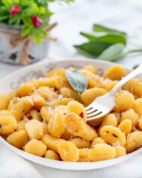 Garlic Parmesan Butter Gnocchi Garlic Parmesan Butter, Butter Gnocchi, Dumplings Recipes, Parmesan Butter, Great Side Dishes, Gnocchi Dishes, Gluten Free Savory, Italian Potatoes, How To Cook Gnocchi