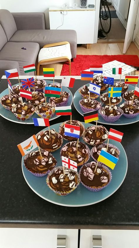 Eurovision 2016 cupcakes International Event Decor, International Club Ideas, International Themed Party, Eurovision Themed Party, Eurovision Decorations, Eurovision Party Decorations, Eurovision Party Ideas, International Party Decorations, Eurovision Party Food