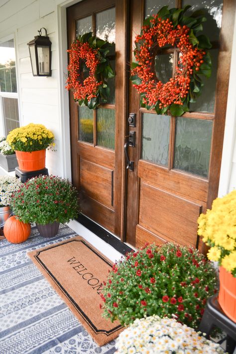 Welcome to my Fall Farmhouse Front Porch! I am so thrilled to have you here! You may be a regular Beneath My Heart reader, or this may be your first time visiting my Kentucky home….either way, Welcome, Y’all! I’m honored to be a part of the Seasons of Home series hosted by the sweet Ella ... Read More about Fall Farmhouse Front Porch Modern Farmhouse Front Porch, Farmhouse Front Porch Decorating, Farmhouse Front Porch Decor, Farmhouse Front Porch, Small Porch, Farmhouse Front Door, Porch Makeover, Farmhouse Front Porches, Front Door Entrance