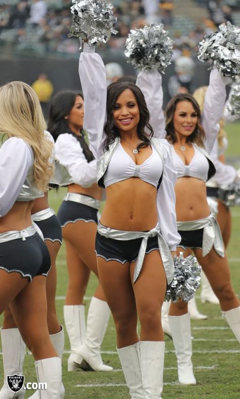 Raiderettes The Cheerleaders, Raiders Cheerleaders, Raiders Girl, Football Cheerleaders, Cheerleader Girl, Cheerleading Dance, Dallas Cowboys Cheerleaders, Nfl Cheerleaders, Dance Teams