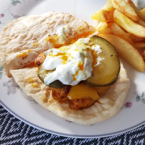 Greek Flatbread, Nikos Kazantzakis, Kinds Of Cheese, Roasted Peppers, My Bag, Flatbread, Best Recipes, Eggs Benedict, Cooking Time