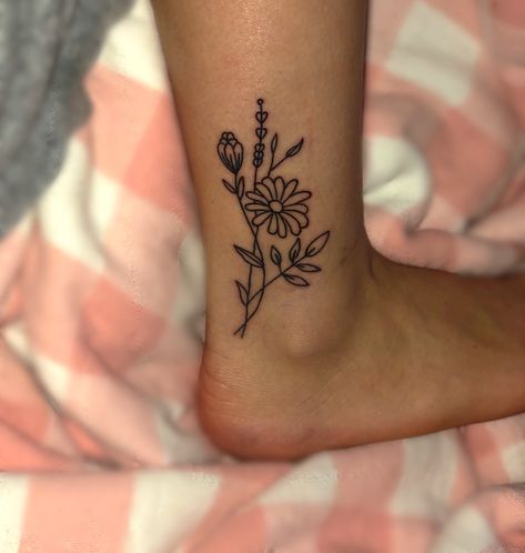 Asters Flower, Ankle Flower Tattoo, Flower Tattoos Minimalist, Inner Ankle Tattoo, Inner Ankle Tattoos, Aster Flower Tattoo, Aster Flower Tattoos, Grandfather Tattoo, Cute Finger Tattoos