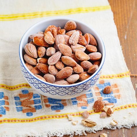 Roasted Salted Almonds, Salted Almonds Recipe, Roasted Almonds Recipe, Salted Almonds, Almonds Recipe, Roasting Times, Deliciously Ella, Almond Nut, Fool Proof Recipes