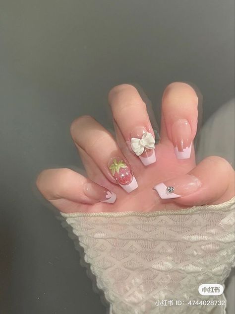 Strawberry Nails, Berry Nails, Fake Nails Designs, Asian Nails, Pretty Gel Nails, Really Cute Nails, Soft Nails, Kawaii Nails, Pink Acrylic Nails