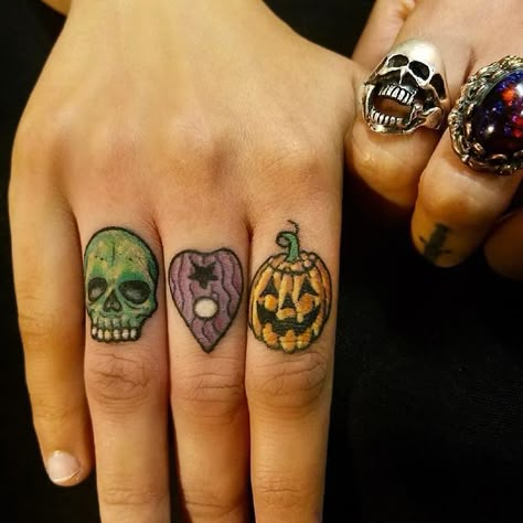 13 tiny Halloween tattoos that are way more edgy than scary Small Halloween Tattoos, Halloween Sleeve, Cute Halloween Tattoos, Halloween Tattoo Ideas, Horror Tattoos, Pumpkin Tattoo, Future Tattoo Ideas, Kunst Tattoos, Spooky Tattoos