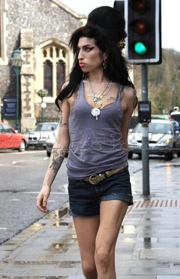 Amy Winehouse Style, Amazing Amy, Guitar Bag, Rhythm And Blues, Amy Winehouse, Tv Entertainment, Secret Life, Her Music, Back To Black