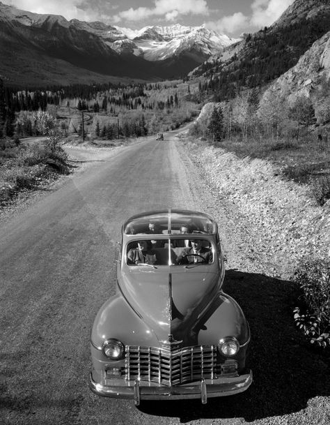 1948 Chrysler, “luxury automobile”. Automotive Art, Classic Cars Trucks, Vintage Aesthetic, Luxury Cars, Dodge, Classic Cars, Cars Trucks, Trucks, Cars