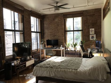 Bedroom In New York, New York Apartment Aesthetic, New York Studio Apartment, New Yorker Loft, Appartement New York, New York Bedroom, City Bedroom, Boston Apartment, New York Loft