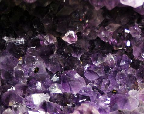 Crystal Aesthetic, Purple Quartz, Amethyst Crystals, Purple Crystals, Amethyst Crystal, Purple Amethyst, Dark Purple, Dark Colors, Rocks And Crystals