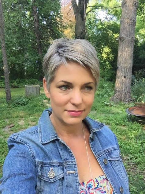 Cutest Pixie Haircuts, Short Grey Hair Highlights, Grey Pixie Haircut Short Gray Hair, Pixie Grey Haircut, Pixie Grey Hair, Salt And Pepper Pixie Haircut, Gray Pixie Haircut, Salt And Pepper Pixie, Short Gray Hairstyles