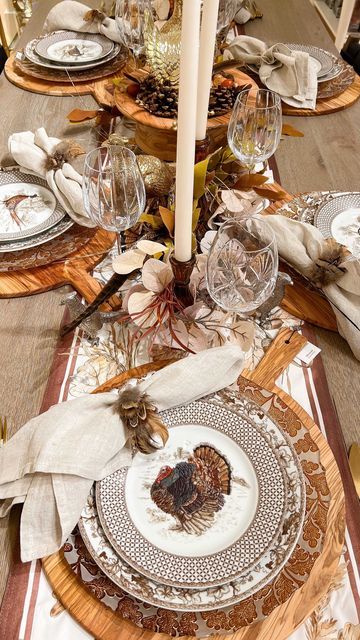 Allie Menne | Wedding Designer & Tabletop Stylist on Instagram: "Last night Bleau got to design some Tablescapes for Williams Sonoma to be featured as apart of an event with the American Institute of Design. I was inspired by these feather napkin rings and created a tabletop with lots of textures! I used wood cheese boards as the base for my setting, then a textured charger. Added som pheasant feathers into my centerpiece. Mixing all of these elements adds so much depth to a tablescape! 🦃 All Fall Dinnerware, Elegant Thanksgiving, Wood Cheese Board, Family Feast, Pheasant Feathers, Wedding Designer, Thanksgiving Tablescapes, Cheese Boards, Kitchenware Store