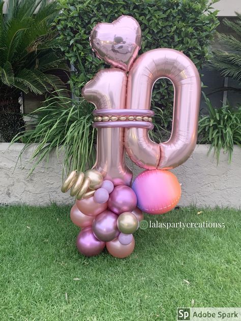 10th Birthday Balloon Ideas, Number Balloon Bouquet, Balloon Bouquet Ideas, Gifting Hampers, Balloon Bouquet Delivery, Birthday Balloon Bouquet, Balloon Pillars, Wine Birthday, Candy Theme Birthday Party