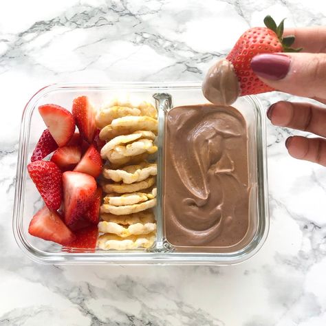 Protein Filled Snacks On The Go, High Protein Vacation Snacks, Easy Way To Get Protein, Protein Party Food, High Protein Fruit Dip, Protein Fruit Bowls, High Protein Charcuterie Board, High Protein Low Carb Meal Prep Lunches, Simple High Protein Snacks