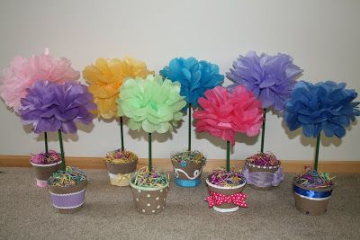 Tissue Flower Centerpieces - Eat Pray Create Party Decorations For Adults, Animal Tutorial, Serving God, Yw Activities, Retirement Ideas, Tissue Flowers, Women Activities, Eat Pray, Character Cakes