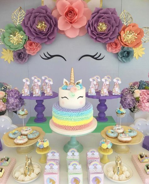 Unicorn Things, Cake Unicorn, Kids Party Inspiration, Unicorn Birthday Party Decorations, 10 Birthday Cake, Unicorn Themed Birthday Party, Unicorn Birthday Cake, Unicorn Princess, Unicorn Party Decorations