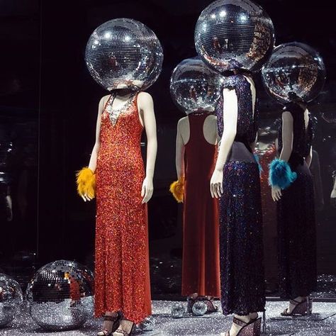 Studio 54, Disco Balls, 웃긴 사진, Futuristic Fashion, Sonia Rykiel, Disco Party, Retro Futurism, Pics Art, Disco Ball