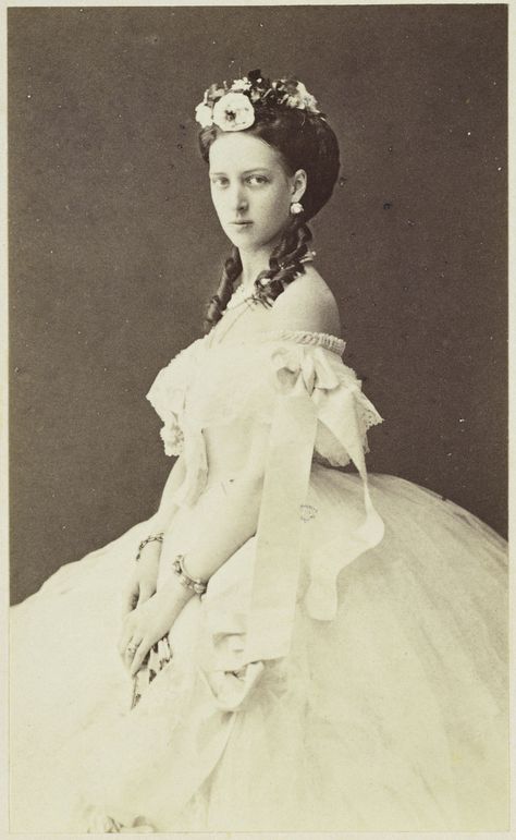 Princess Alexandra Of Denmark, Alexandra Of Denmark, Royal Collection Trust, Queen Alexandra, Princess Stephanie, Jewel Wedding, Princess Alexandra, The Royal Collection, Royal Baby