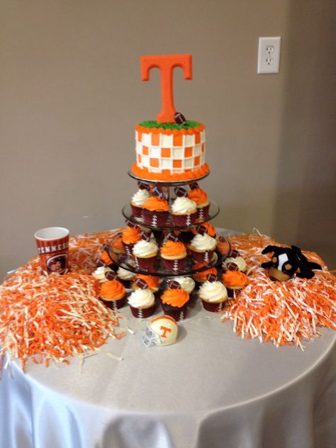 TN VOLS cupcakes Ucf Party Decorations, Tn Vols Birthday Cake, Vols Birthday Party Tennessee, University Of Tennessee Cake, Utk Graduation Party, Tennessee Vols Birthday Party, Tennessee Graduation Party, University Of Tennessee Graduation Party, Utk Graduation