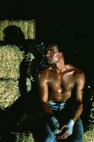 Patrick Swayze from the scene RoadHouse Roadhouse Patrick Swayze, Patrick Swayze Roadhouse, Patrick Swayze Shirtless, Darry Curtis, Patrick Swayze Movies, Patrick Swazey, Patrick Swayze Dirty Dancing, Greaser Aesthetic, Stars Real