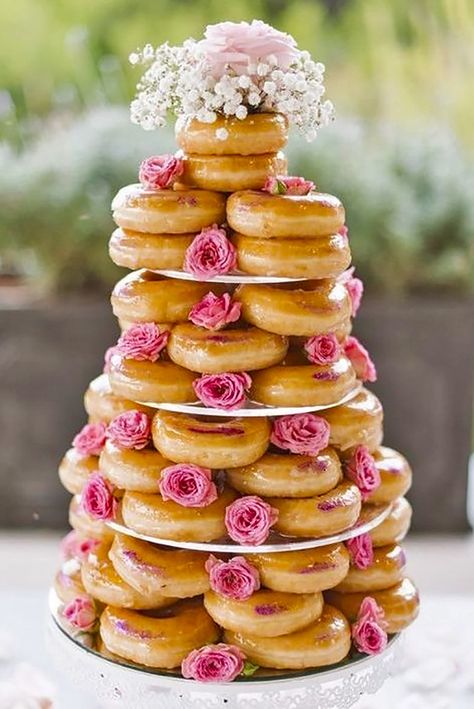 18 Wedding Cake Alternatives To Save Some Cash ❤ See more: http://www.weddingforward.com/wedding-cake-alternatives/ #weddings #cakes Doughnut Wedding, Doughnut Wedding Cake, Donut Wedding Cake, Donut Wedding, Donut Tower, Chandelier Cake, Nursing Cake, Wedding Donuts, Wedding Cake Alternatives